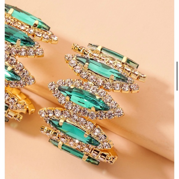 Gold plated Green hoop earrings - Picture 5 of 5